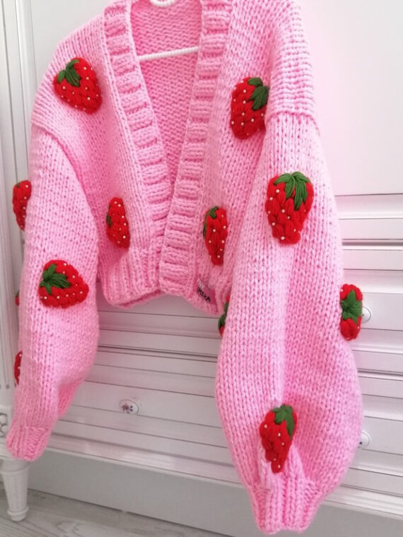 strawberry pink sweater S21